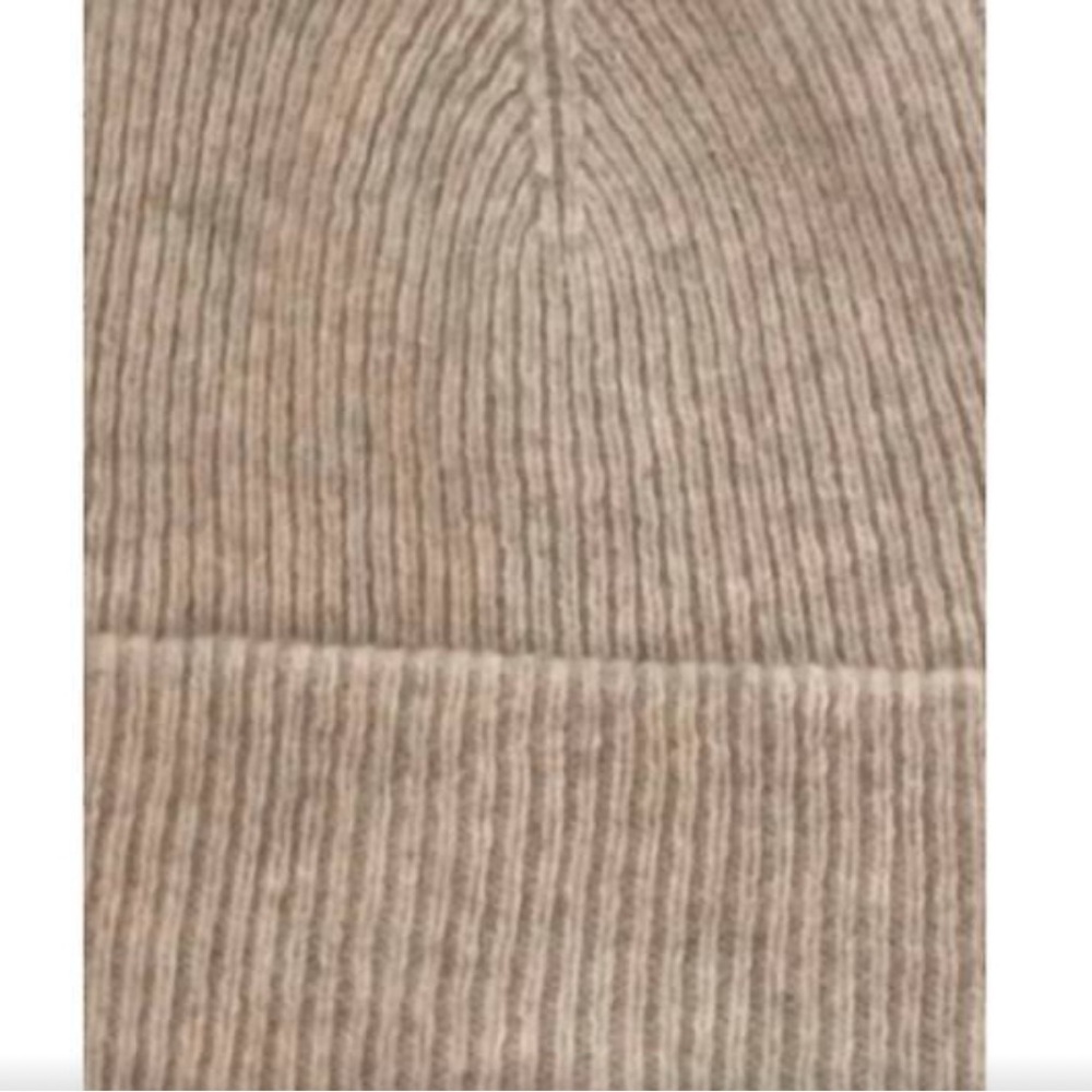 NEW BILLY BAMBOO women's merino wool beanie in light oat